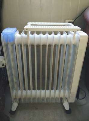 韩国现代(HYUNDAI)DNQ006-13 13片家用电热油汀取暖器/电暖器/电暖气--使用效果非常好,就是电源线有点软,不知道.